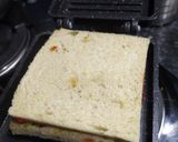 A picture of step 8 of Green peas sandwich.