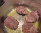 Foto del paso 3 de la receta: Carrillera de cerdo ibérico al vino tinto