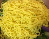 Foto langkah ke 4 dari resep Mie Goreng Ayam (Enak, Mudah & Hemat).