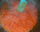 Foto del paso 9 de la receta: Tajín de carne de ternera con gombos y salsa de tomate - Mlokhiya