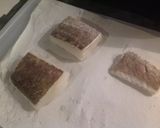 Foto del passaggio 4 della ricetta Baccalà con salsa di arancia, buccia di limone caramellata e lamelle di mandorle tostate