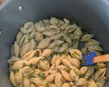 Foto del paso 4 de la receta: Pasta con Habas al Pesto y Yerbabuena