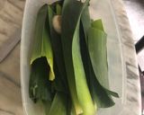 A picture of step 1 of Pesto/ Cream of Leek Leaves.