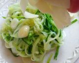 【美式】簡易快速5分鐘上桌 蒜香起司櫛瓜麵的食譜步驟5照片
