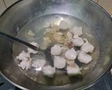 Foto langkah ke 2 dari resep Kuah Ayam Tofu.