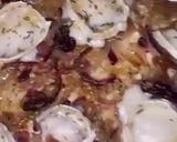 Une image de l'étape 5 de Tarte fine au chèvre, oignons confits et miel 🍯.