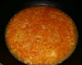 Foto langkah ke 6 dari resep Seblak Mie Makaroni Telur Sosis.