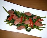 Foto langkah ke 7 dari resep Tumis kangkung sosis.
