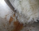 Foto langkah ke 2 dari resep Bihun isi risol simpel.