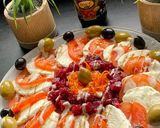صورة لخطوة 2 من وصفة سلاطة طماطم و جبن الموزغيلا