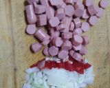 Foto del paso 1 de la receta: Arroz con salchicha, cebolla, morrón y huevo 💗