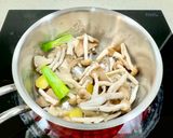 速成料理 | 鱸魚鮮菇湯麵的食譜步驟2照片