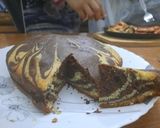 A picture of step 6 of Cocoa & Vanilla Tea Cake.