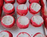 Foto del passaggio 6 della ricetta Bignè craquelin con panna e lamponi