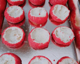 Foto del passaggio 6 della ricetta Bignè craquelin con panna e lamponi