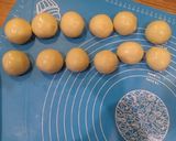 Foto langkah ke 3 dari resep Korean Twisted Donut.