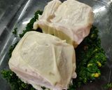 Foto del paso 4 de la receta: Bacalao con espinacas y piñones