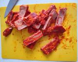 A picture of step 1 of Tangy sour crout and pork rib soup.