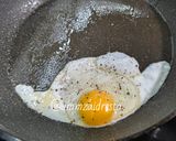 Foto langkah ke 1 dari resep Telur Sandwich Mozzarella.