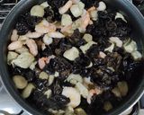 Foto del paso 5 de la receta: Pollo con champiñones y camarones