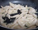 Foto del paso 3 de la receta: Risotto de pollo con queso parmesano