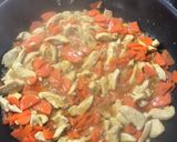 Sárgarépás-tejszínes-currys csirkemell recept fázis 2 fotója