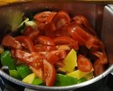 Foto del paso 7 de la receta: Fritada con Espárragos, Longaniza y Huevo Duro