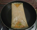 Foto langkah ke 4 dari resep Martabak Telur Rumahan.