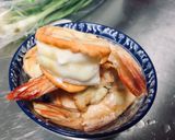 รูปขั้นตอนการทำที่ 1 ของ ข้าวผัดกุ้งดอกขจรพริกหวาน