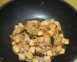 Foto langkah ke 4 dari resep Tumis Tahu Jamur.