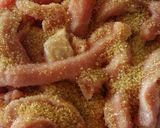 รูปขั้นตอนการทำที่ 2 ของ เมนู หมูแดดเดียวสมุนไพรนานาชาติ #เมนูอาหารคลีนแบบง่ายๆ