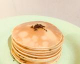 Foto langkah ke 5 dari resep Pancake Teflon Sederhana.