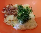 Foto langkah ke 4 dari resep Perkedel Kentang & Tips Agar Tidak Hancur.