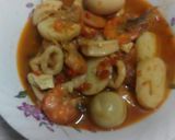 Foto langkah ke 2 dari resep Tomyam seafood campur.