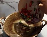 Foto langkah ke 4 dari resep Tumis Bunga Pepaya Teri (tidak pahit).