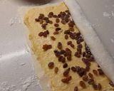 Foto del paso 5 de la receta: Caracolas de crema y pasas