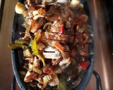 Une image de l'étape 5 de Roulade de lapin sur plat en fonte.