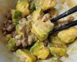 รูปขั้นตอนการทำที่ 1 ของ Avocado Natto Don (ข้าวนัตโตะอะโวคาโดสาหร่าย)