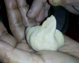 A picture of step 13 of Peas kachori.