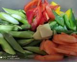 Stir fry Asparagus with black fungus recipe step 1 photo