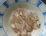 Foto del paso 1 de la receta: Pechugas de pollo rebozadas al limón