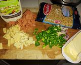 Foto del paso 1 de la receta: Coditos con salsa César, chorizo y queso