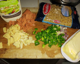 Foto del paso 1 de la receta: Coditos con salsa César, chorizo y queso
