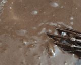 A picture of step 3 of Valentine's Day Cadbury Cake.