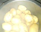 A picture of step 2 of Pigeon Peas Mukimo.