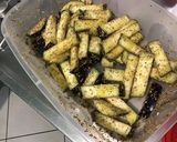 Une image de l'étape 7 de Frites d'aubergines au four aux herbes de Provence et épices.