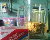 Foto langkah ke 2 dari resep Kue Kering Bawang Goreng w/ Nissin Crispy Cracker.