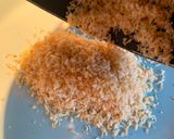 A picture of step 3 of Grilled sweet corn with coconut crumbs.