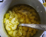 Foto del paso 5 de la receta: Chorizos con salsa, papa y fideos coditos