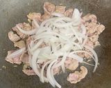 รูปขั้นตอนการทำที่ 3 ของ หมูผัดกิมจิ kimchi duruchigi 김치 두루치기 Kimchi & Pork Stir Fry